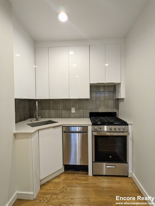 Building Photo - 2 Belvedere Pl. Unit 3