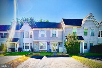 Building Photo - 9 Lawry Ct