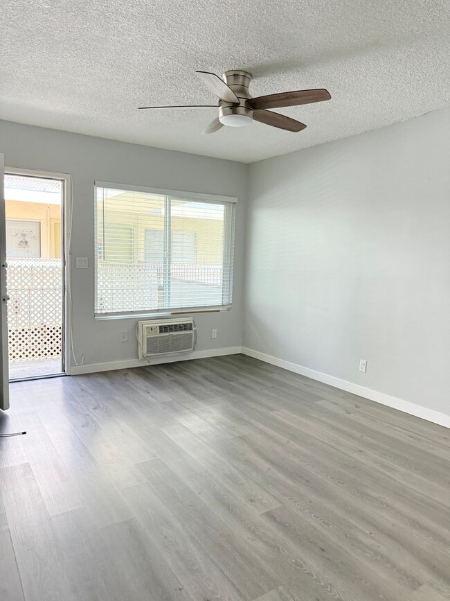Foto del edificio - Beautiful 1 bedroom 1 bath!!! Must see! Mo...