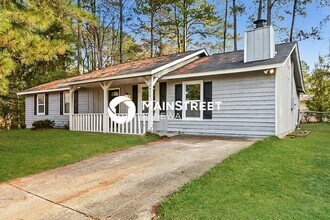 Building Photo - 8974 Homewood Dr