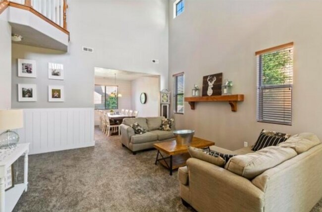 Building Photo - BEAUTIFUL HOME IN DESIRABLE SPRING CREEK R...