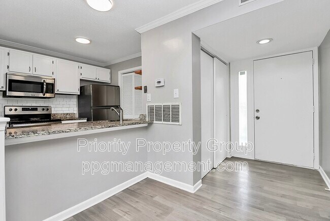 Foto del edificio - 10971 Harrowfield Rd