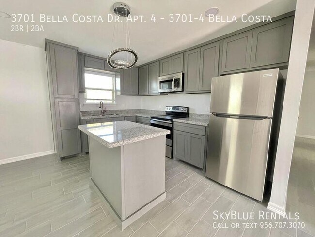 Building Photo - 3701 Bella Costa, 3701-4 Bella Costa