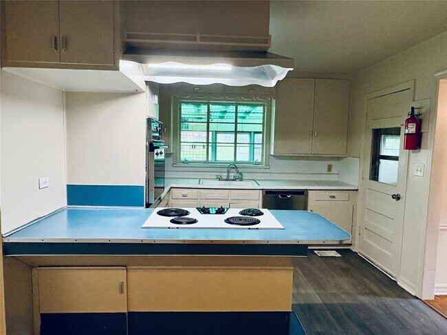 Foto del edificio - 5305 N Walker Ave