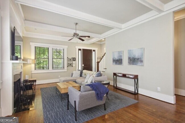 Foto del edificio - 519 N Highland Ave NE