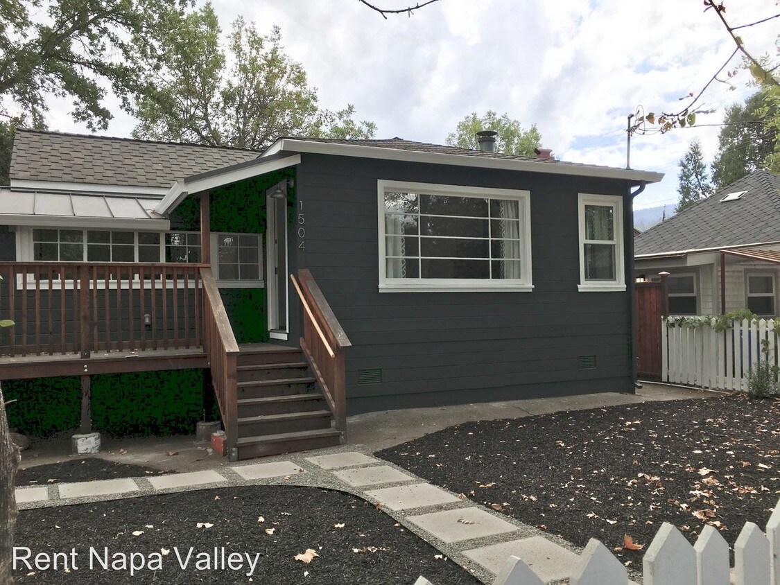 2 br, 2 bath House 1504 Lake St House for Rent in Calistoga, CA