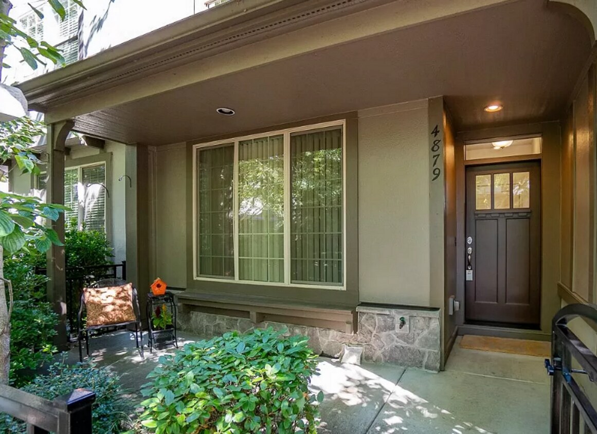 Foto del edificio - Beautiful 3 Bedrm 2.5 Bath at Arbor Park i...