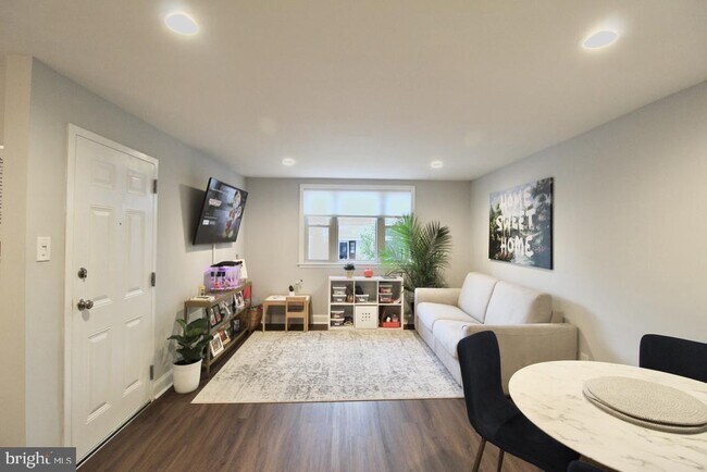 Foto del edificio - 829 Spruce St