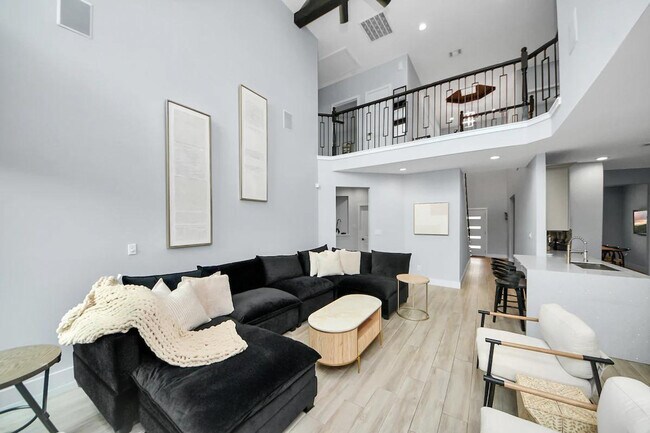 Building Photo - 7542 Lemma Dr