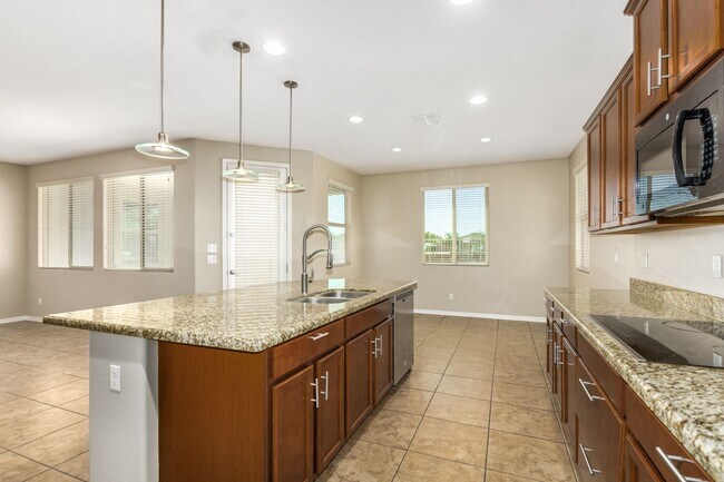 Foto del edificio - Beautiful 4 bedroom 2.5 bathroom home with...