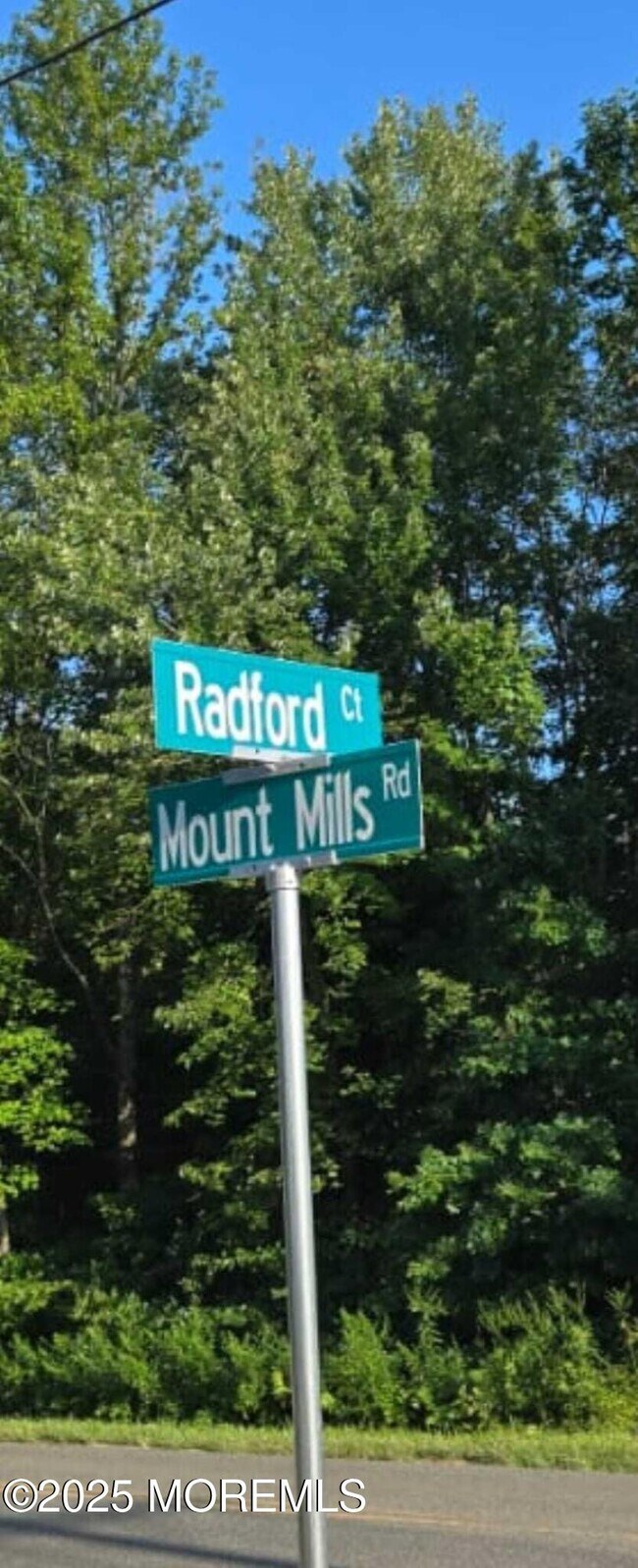 Foto del edificio - 28211 Radford Ct