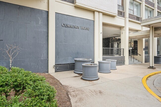 Foto del edificio - 1360 N Sandburg Ter
