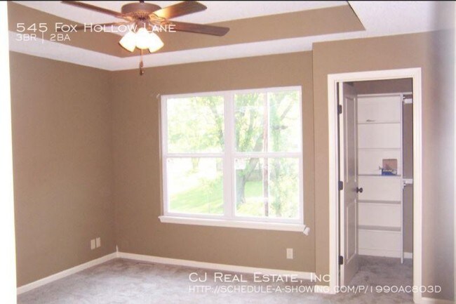 Foto del edificio - 545 NW Fox Hollow Ln