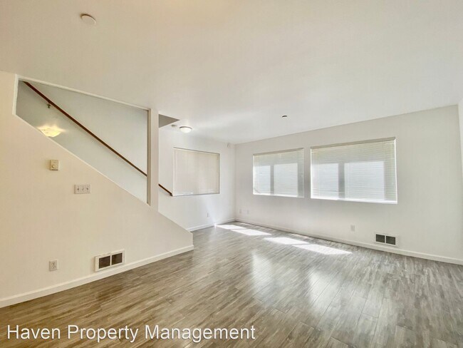 Building Photo - 2 br, 2.5 bath House - 13349 Ambaum Blvd SW