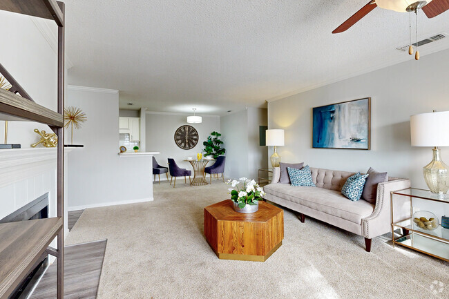 1BR, 1BA - 866SF - Living Room - Timber Ridge Apartments