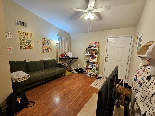 Foto del edificio - 501 W 26th St