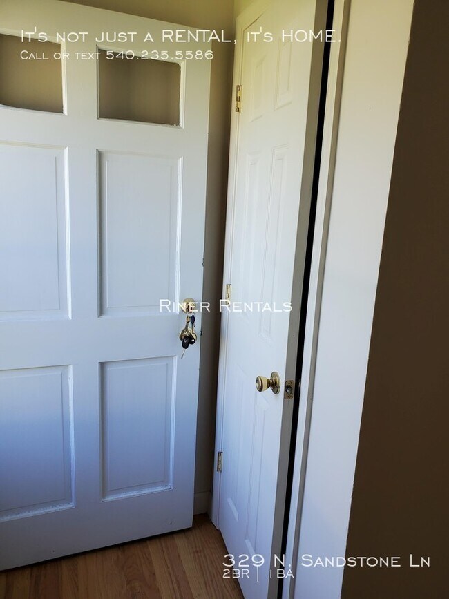 Foto del edificio - 329 N SandStone Ln