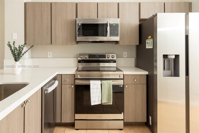 Foto del edificio - 5662 Enclave Pl