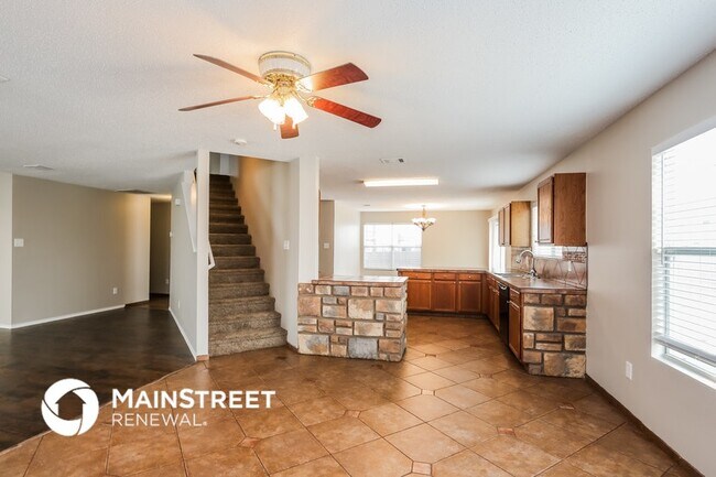 Foto del edificio - 4820 Trail Hollow Dr