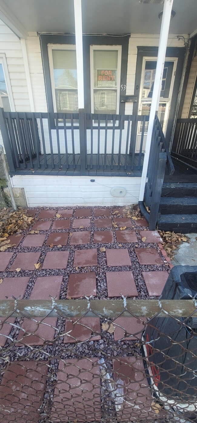 Building Photo - 53 Race St