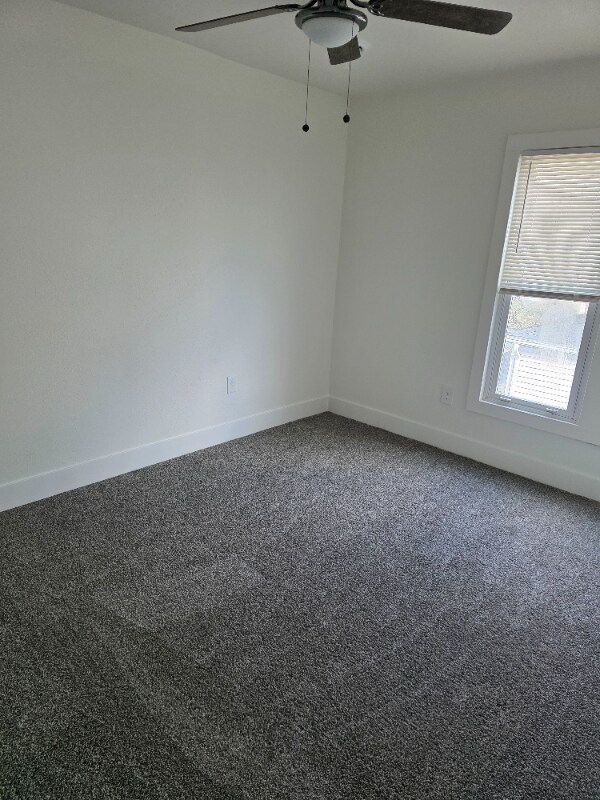 Building Photo - 336 Warren Ave