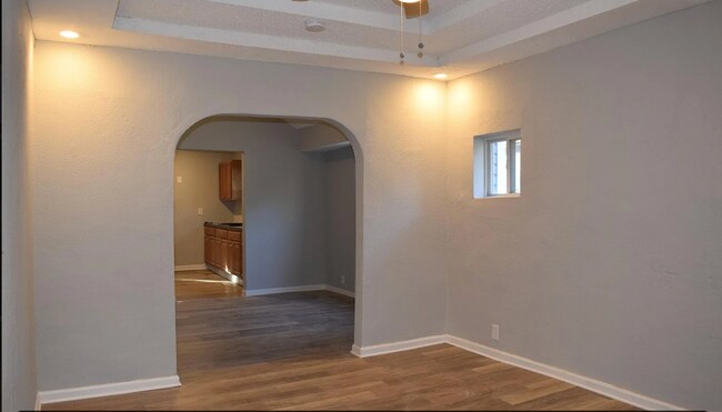 Foto del edificio - Beautifully Remodeled 3-Bedroom Single Fam...