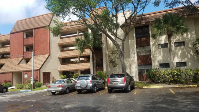 Building Photo - 601 Ives Dairy Rd
