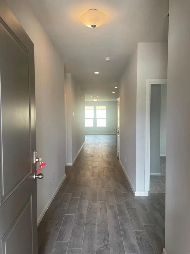 Foto del edificio - 953 Braymer Ln