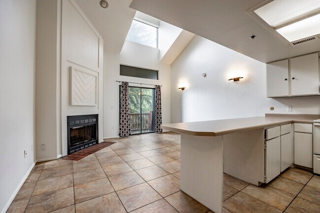 Foto del edificio - 1487 Woodside Ave