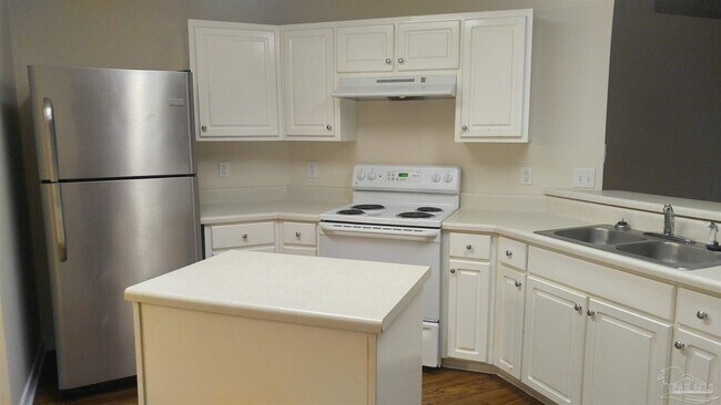 Foto del edificio - 4851 Jaimee Leigh Dr