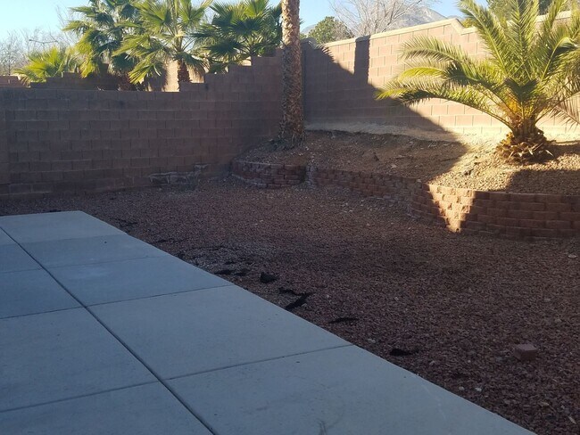 Building Photo - 11588 W Aruba Beach Ave