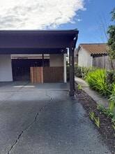 Building Photo - 2514 Overhill Ln