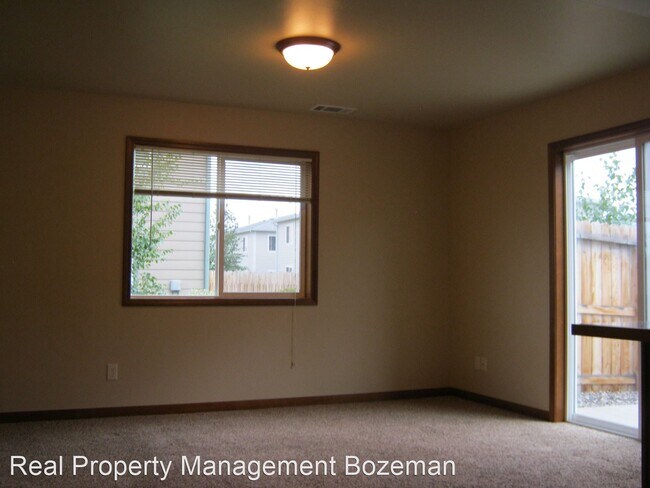 Foto del edificio - 3040 York St