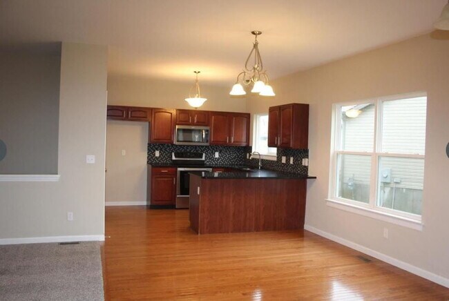 Building Photo - Spacious Ranch Home with Finished Lower Level in Herculaneum