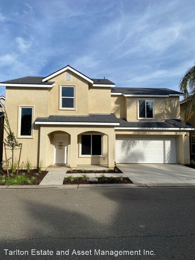 4 br, 2.5 bath House 3642 San Onofre Ave House Rental in Merced, CA