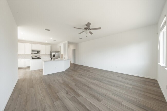 Foto del edificio - 340 Wentworth Dr