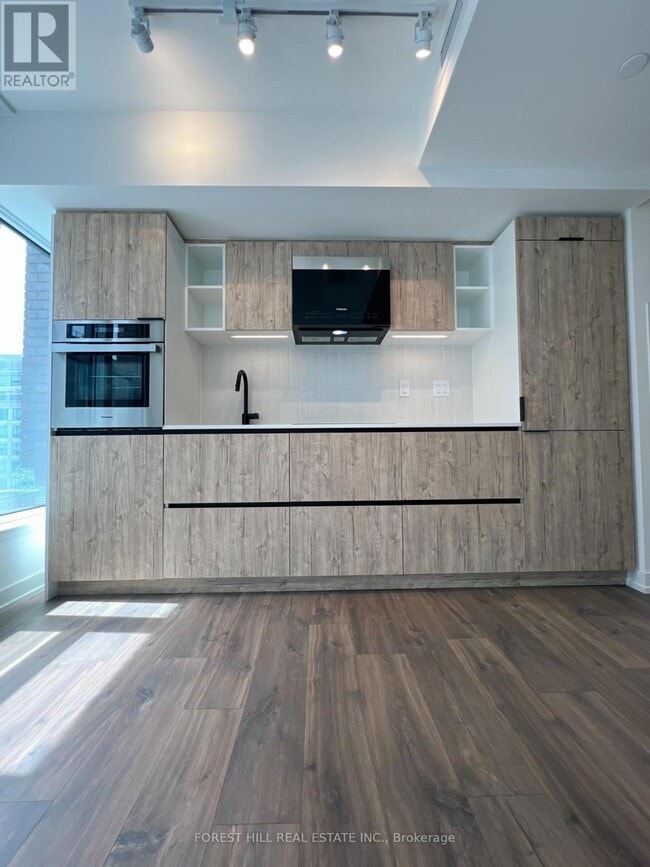 Building Photo - 2 Augusta Ave