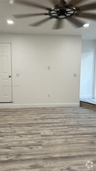 Building Photo - 107xx 142nd Ct