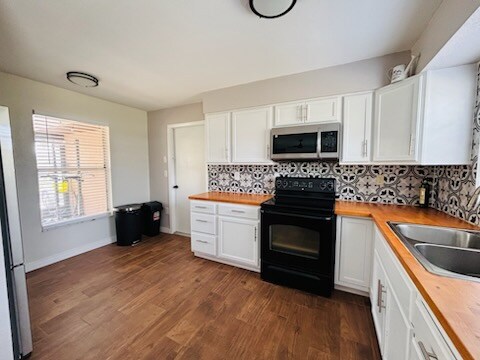 Foto del edificio - 27064 Omni Ln