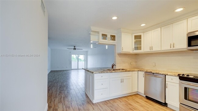 Building Photo - 6815 Edgewater Dr