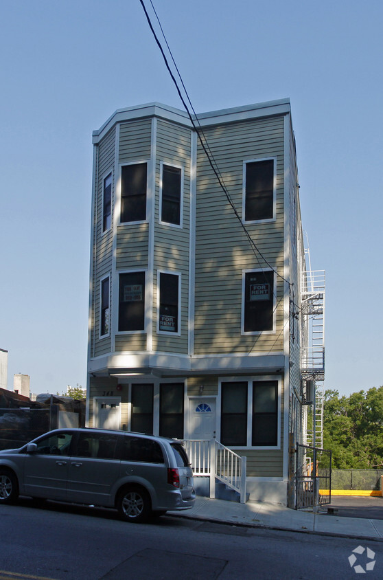 Primary Photo - 348 Ashburton Ave