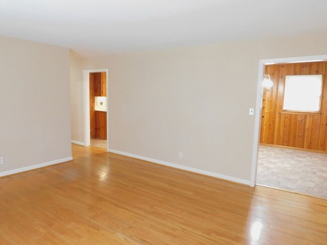 Foto del edificio - 661 Hartman St