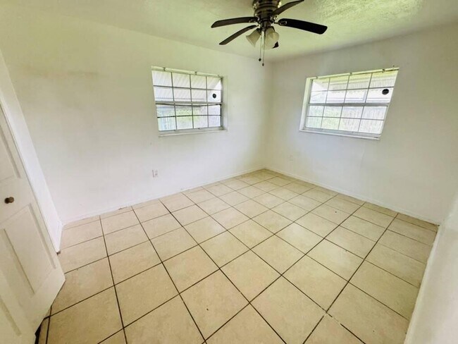 Building Photo - 6400 NW 30th St