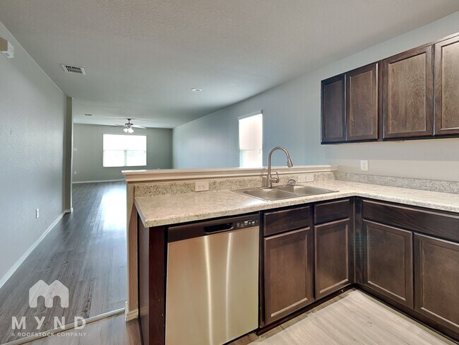 Foto del edificio - 9437 Apple Ridge Ln