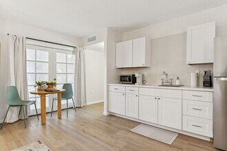 Building Photo - 2929 N 55th Pl