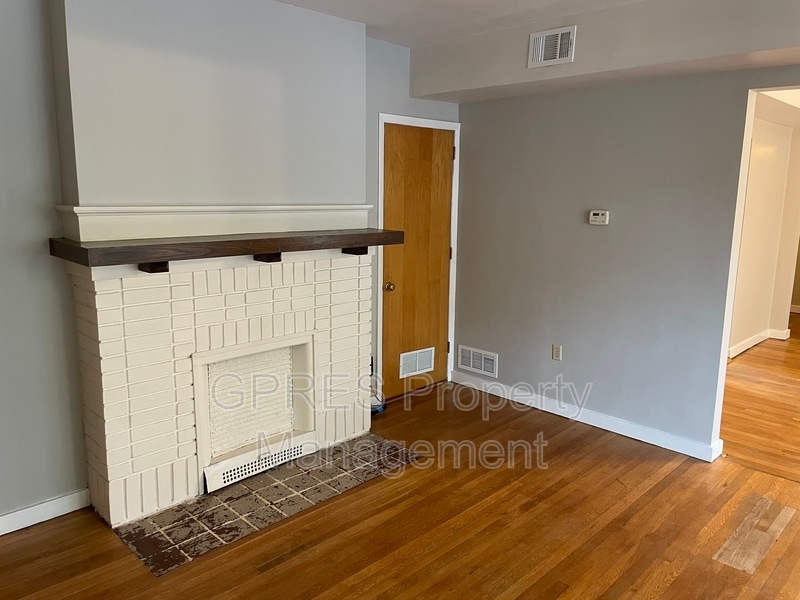 5734 Hobart St Unit 1, Pittsburgh, PA 15217 Condo for Rent in Pittsburgh, PA