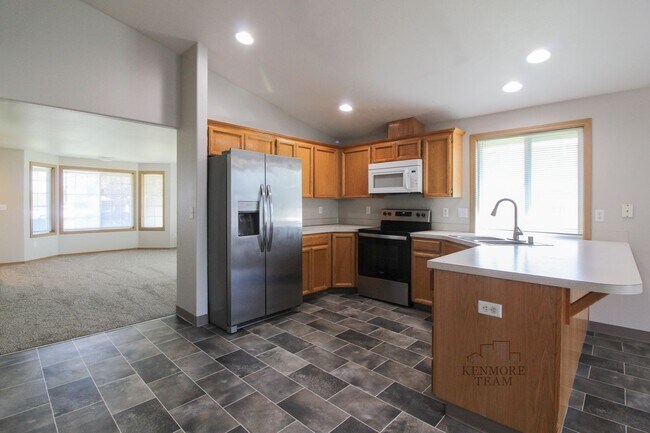 Foto del edificio - 5108 Montague Ln