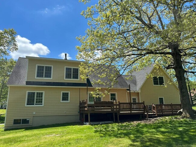 Foto del edificio - 16 Topcrest Ln