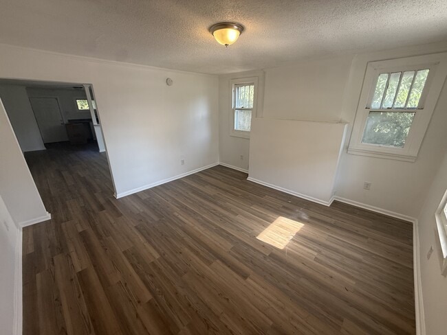 Foto del edificio - 803 Moss St