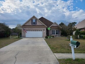 Building Photo - 229 Silver Creek Loop